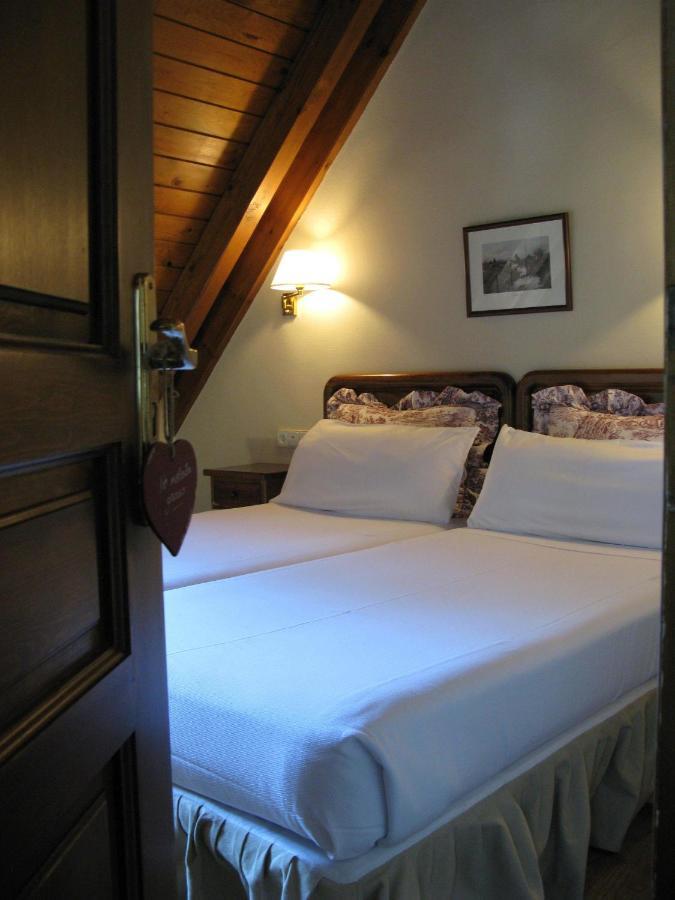 Besiberri Hotel Arties Buitenkant foto
