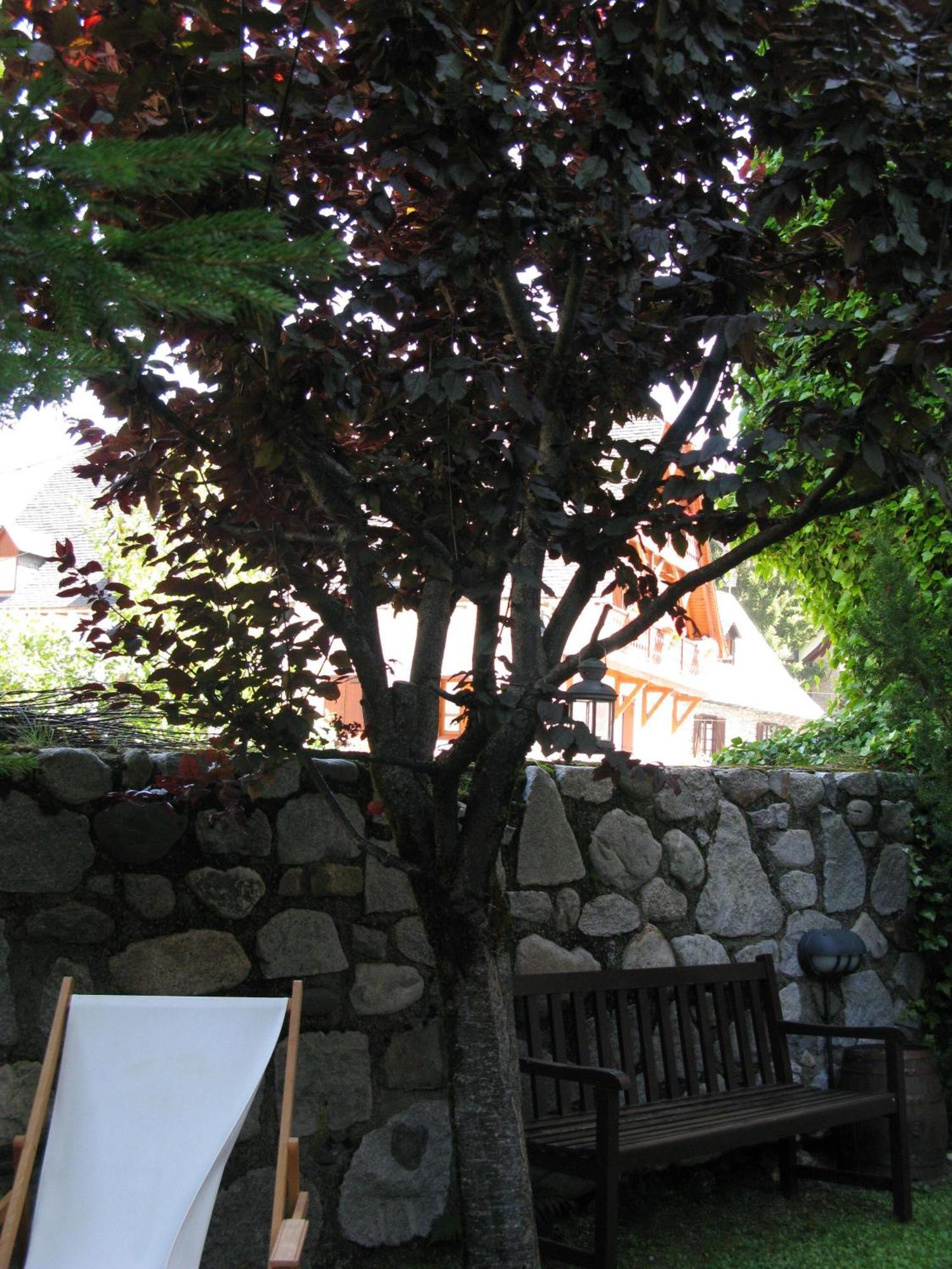 Besiberri Hotel Arties Buitenkant foto